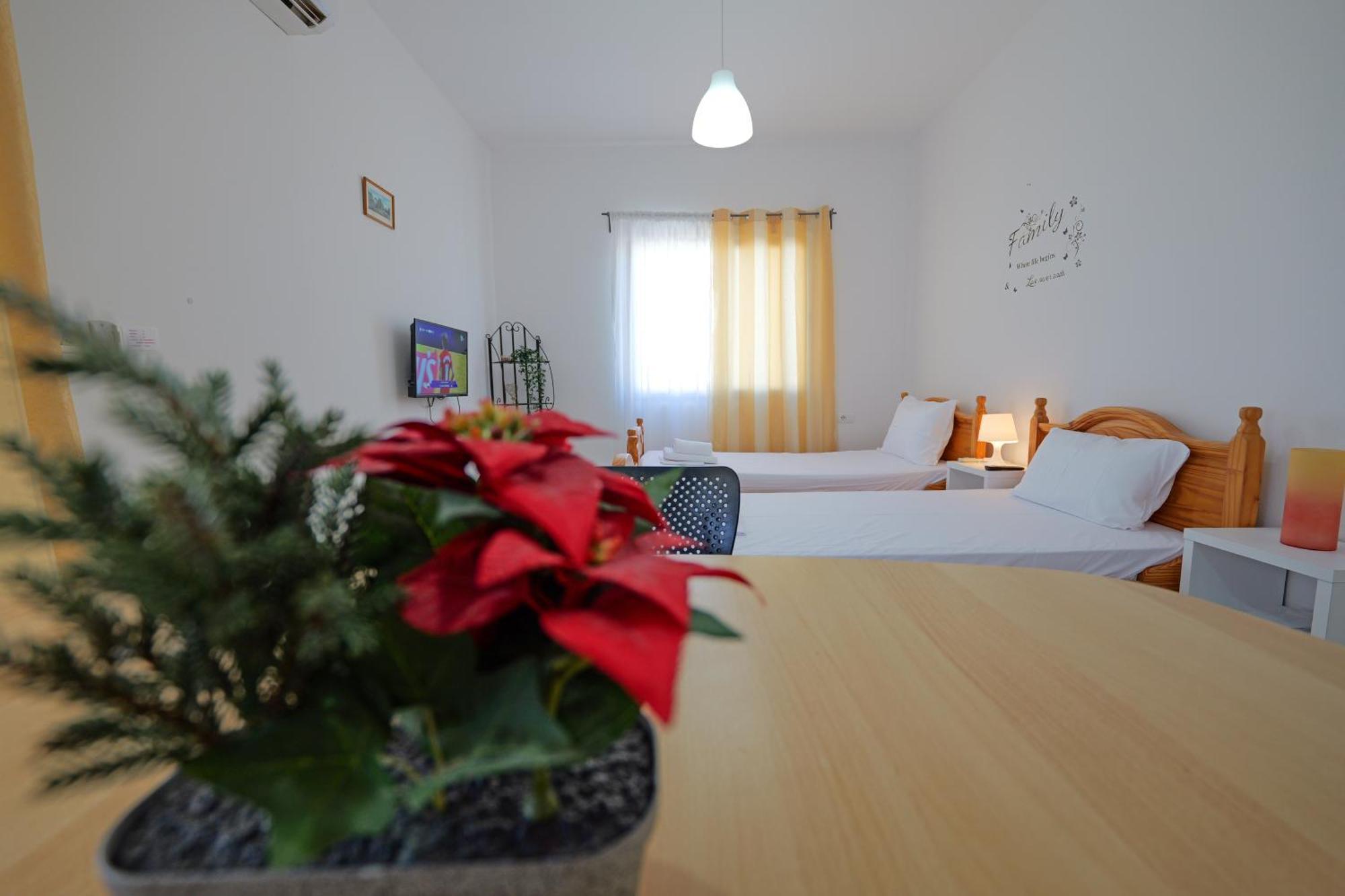 Central Garden Residence Sofia - Free Parking クサミル エクステリア 写真